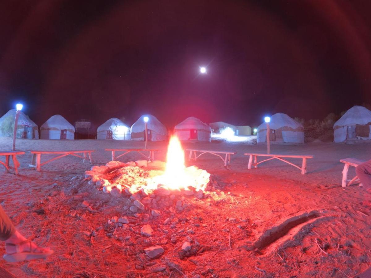 Hotel Kyzylkum Safari Yurt Camp Nurota Zewnętrze zdjęcie