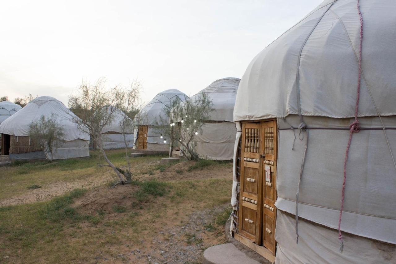 Hotel Kyzylkum Safari Yurt Camp Nurota Zewnętrze zdjęcie
