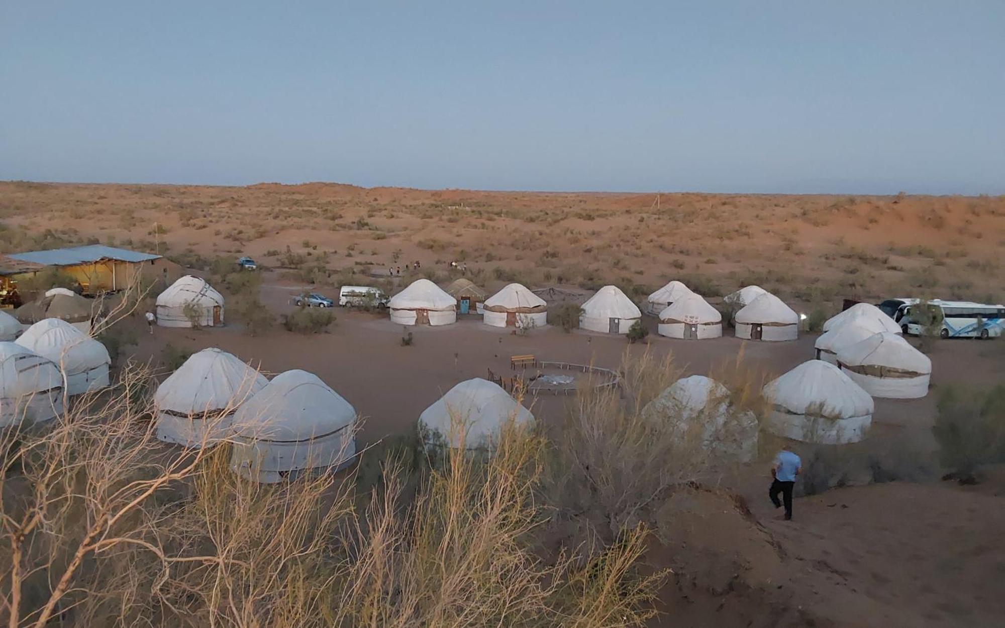 Hotel Kyzylkum Safari Yurt Camp Nurota Zewnętrze zdjęcie
