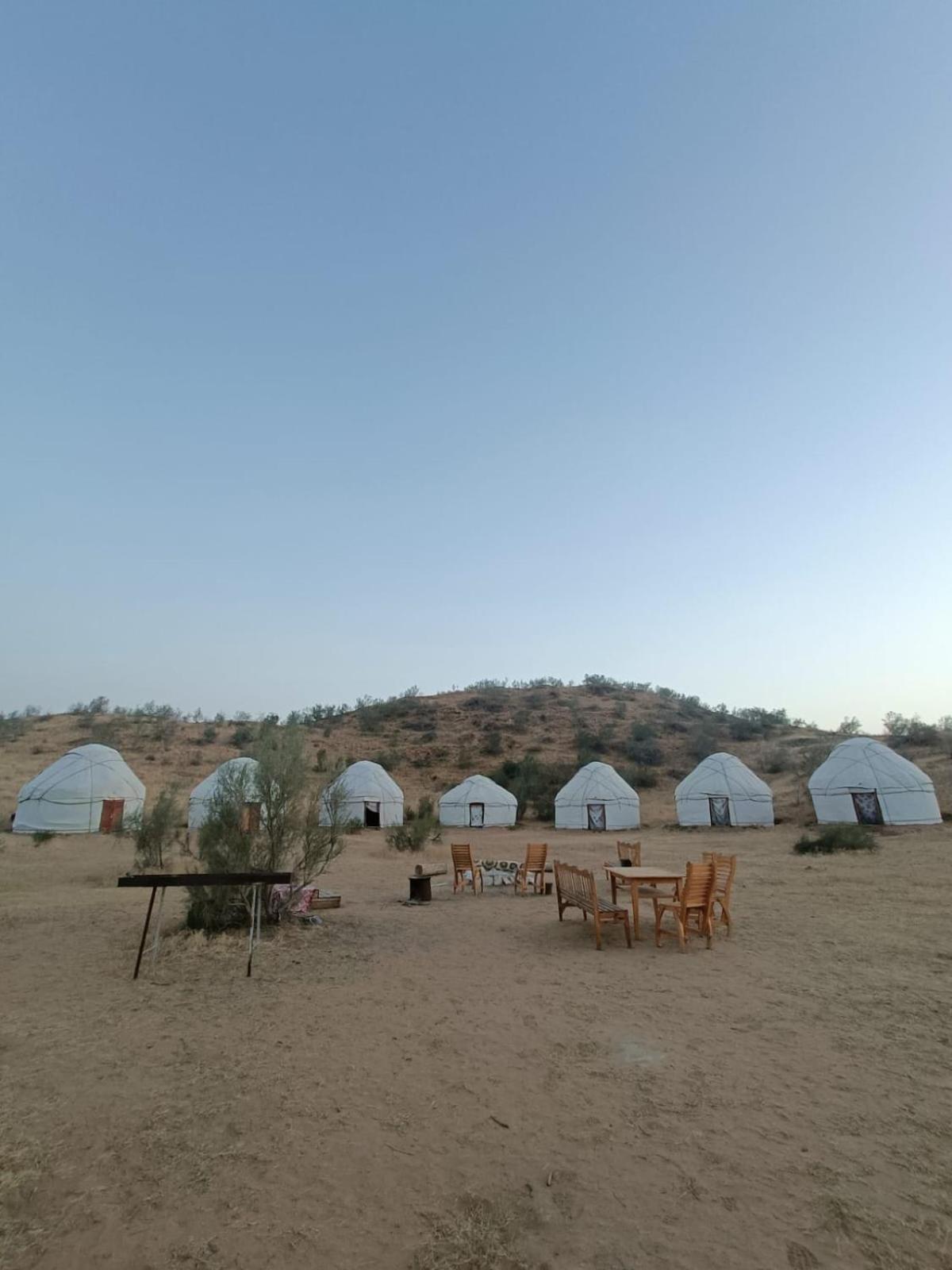 Hotel Kyzylkum Safari Yurt Camp Nurota Zewnętrze zdjęcie